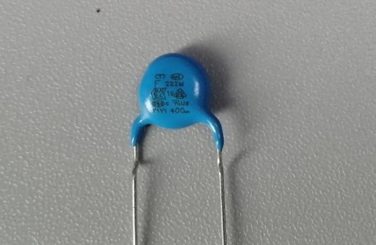 ��Ҏ(gu��)�մ����Y5V400V222M